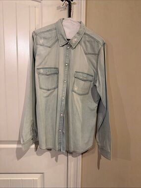 American Eagle Outfitters Light Wash Denim Button-Down Shirt